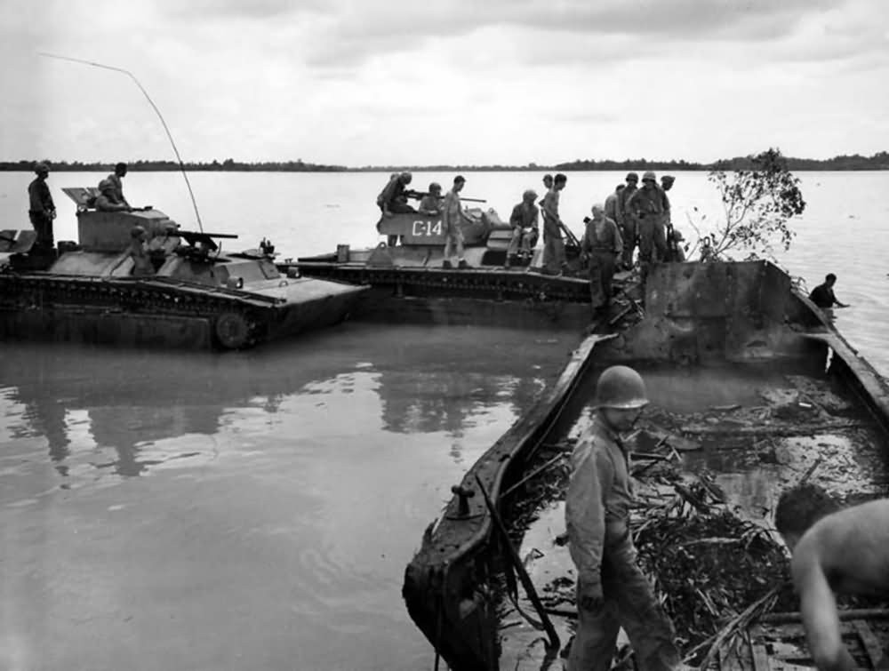 Quân đội Mỹ khi đó không có nhiều thông tin về đảo Peleliu. Đô đốc William Halsey đã phản đối triển khai Chiến dịch Stalemate. Ông cho rằng chiến dịch này là không cần thiết, đặc biệt là khi tính đến những rủi ro có thể xảy ra.