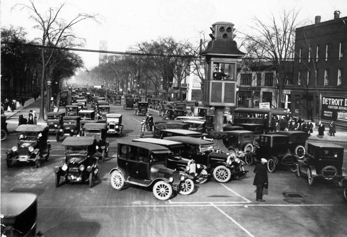 Sau vụ tai nạn, phải mất thêm khoảng 40 năm trước khi đèn tín hiệu giao thông trở nên phổ biến trở lại. Chúng xuất hiện chủ yếu ở Mỹ do có nhiều ôtô đi trên đường.