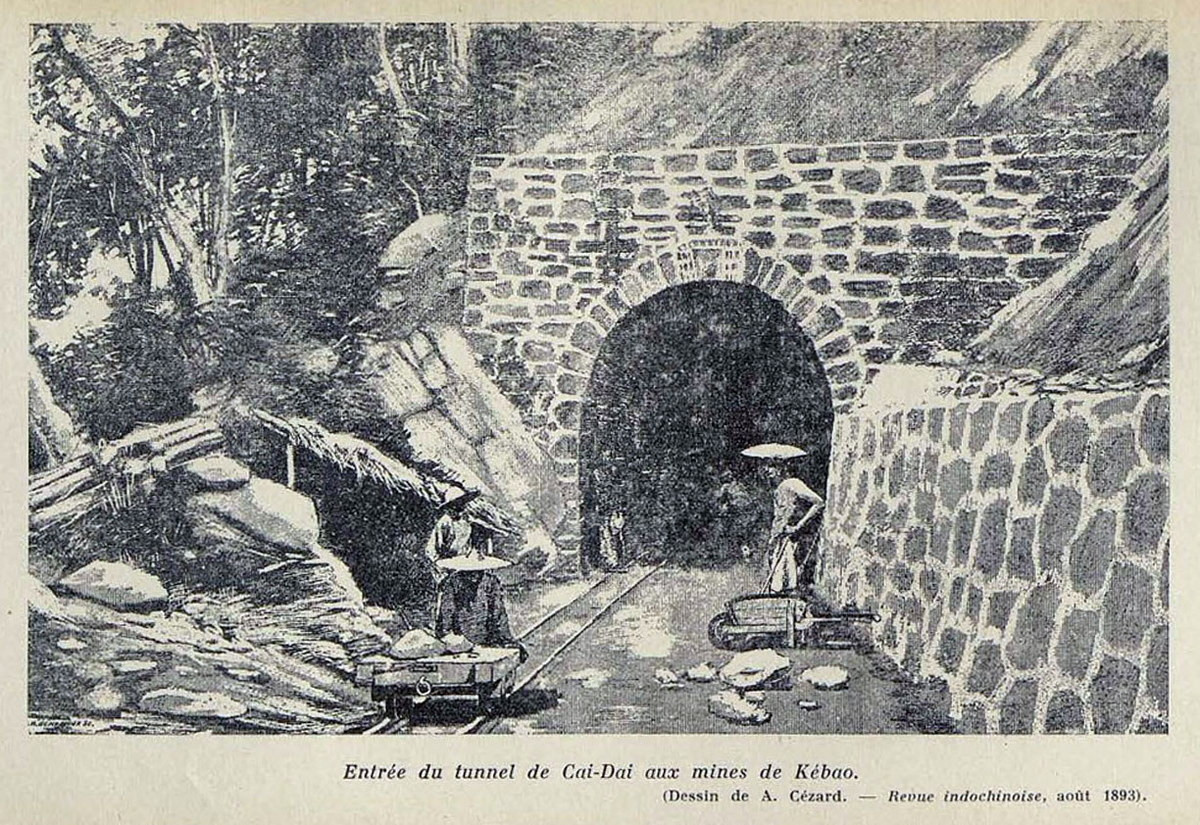 Lối vào một đường hầm ở mỏ than Kế Bào, Vân Đồn năm 1893.