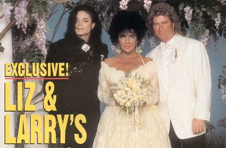 Elizabeth Taylor tổ chức đám cưới thứ 8 trong đời với Larry Fortensky tại lâu đài Neverland của Michael Jackson vào ngày 6/10/1991 tốn kém 2 triệu USD. Cô dâu 59 tuổi xúng xính trong chiếc váy cưới màu vàng của Valentino giá 30.000 USD.