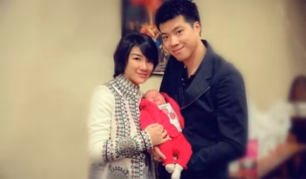 Huỳnh Dịch quyết định đệ đơn ly hôn sau gần hai năm làm vợ Hoàng Nghị Thanh.