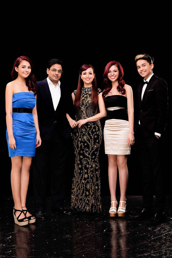 Hoa hau Viet Nam hon nhan vien man: Nguoi dep biet 4 ngoai ngu gio o dau?-Hinh-6