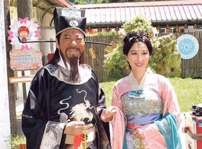 3 the thiep cua Bao Thanh Thien co so phan ra sao?-Hinh-5