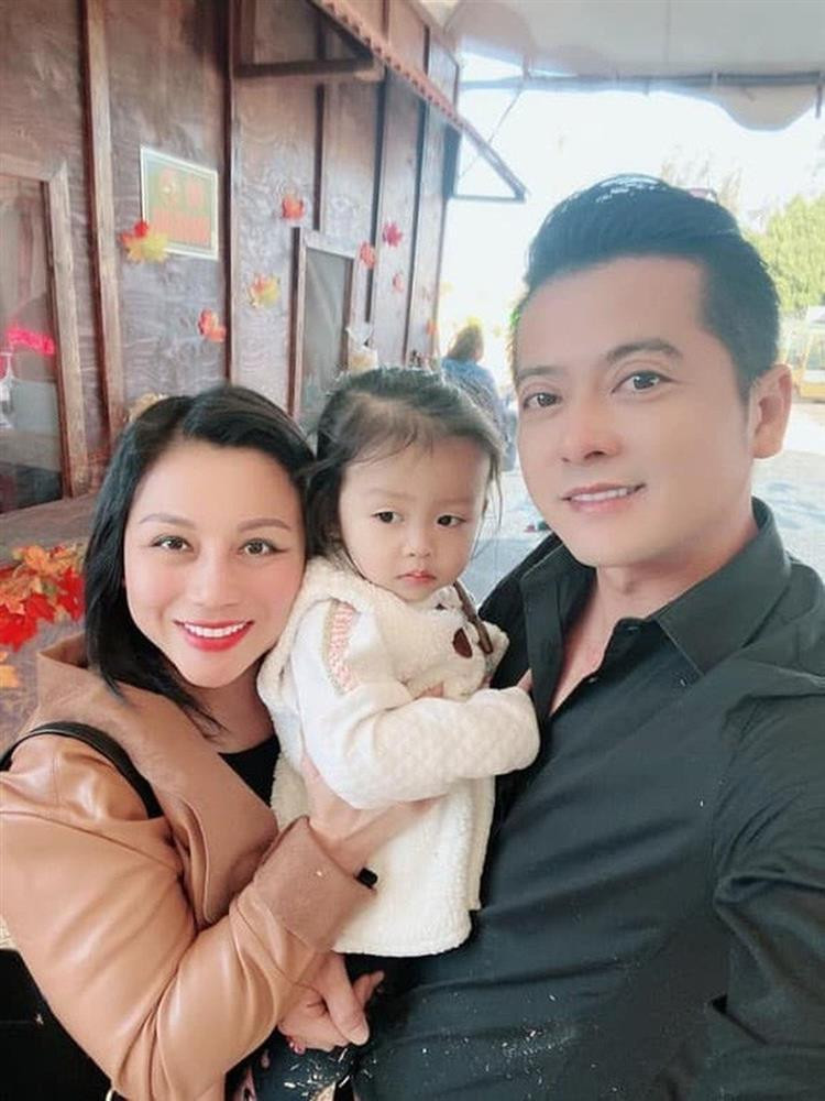 Hoang Anh 4 nam o My: Ban hang online, ly hon vo Viet kieu-Hinh-2