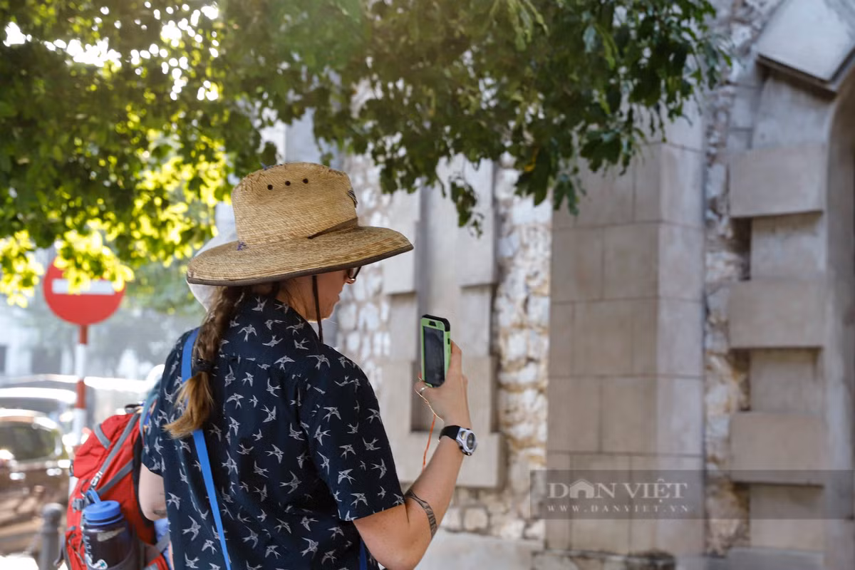 Thap nuoc Hang Dau truoc ngay mo cua don khach tham quan-Hinh-9