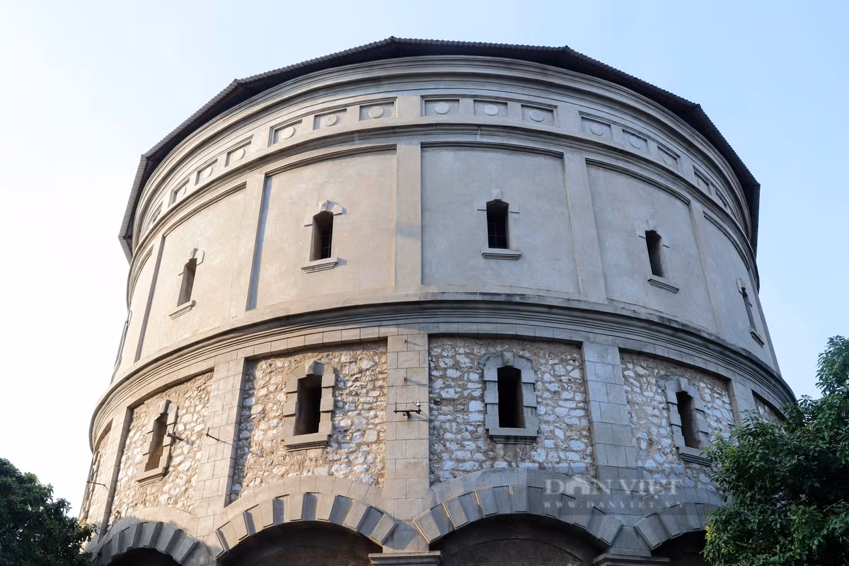 Thap nuoc Hang Dau truoc ngay mo cua don khach tham quan-Hinh-3