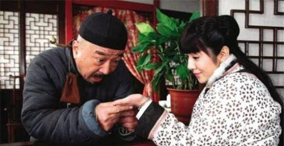 Nguoi xua co cau: “Neu co hinh tam giac tren tay thi giau den 99”, vi sao?-Hinh-4