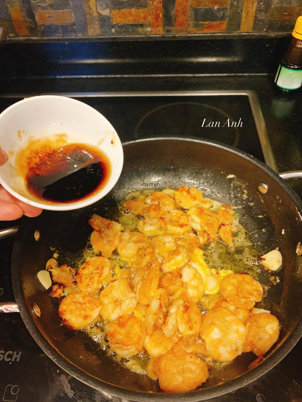 Rim tom khong can tam uop gia vi, chi can cho thu quen thuoc nay-Hinh-5