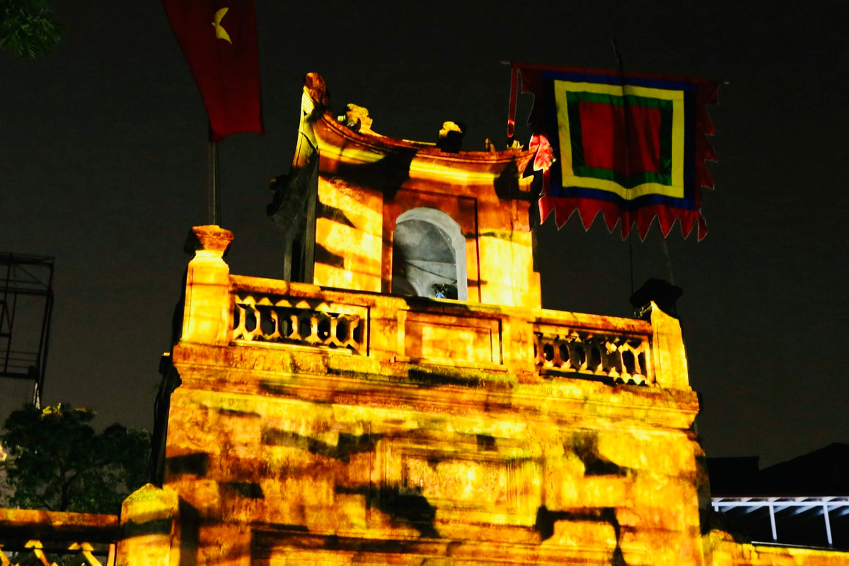 Man nhan voi man trinh dien nghe thuat anh sang 3D tai O Quan Chuong-Hinh-2