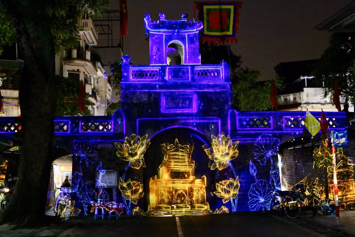 Man nhan voi man trinh dien nghe thuat anh sang 3D tai O Quan Chuong-Hinh-3