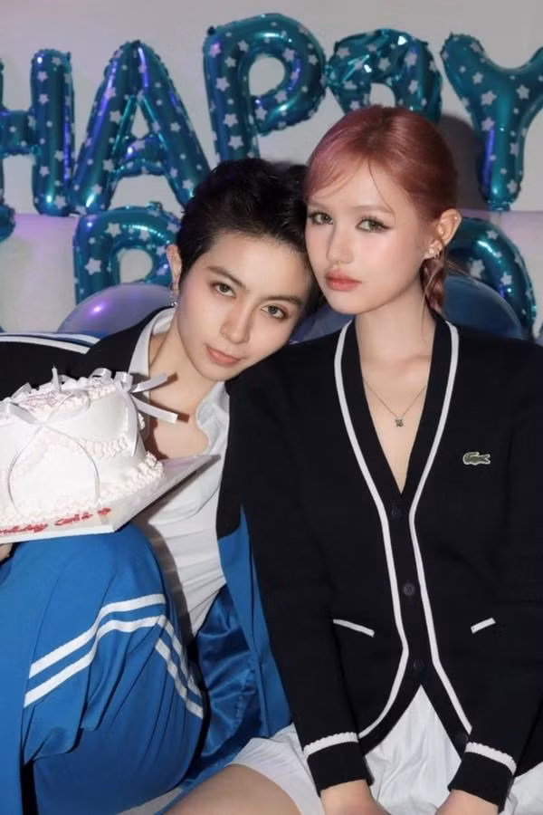 Mới đây, Gil Lê gây chú ý khi vướng tin đồn hẹn hò với Xoài Non. Cặp đôi bị bắt gặp có nhiều hành động thân mật khi đi chơi thể thao và đăng nhiều ảnh trên trang cá nhân.