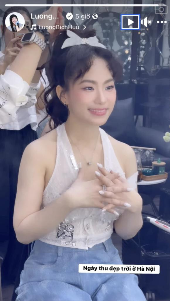 Hậu giảm 20kg, Lương Bích Hữu nhan sắc thế nào qua camera thường? Hau giam 20kg, Luong Bich Huu nhan sac the nao qua camera thuong?