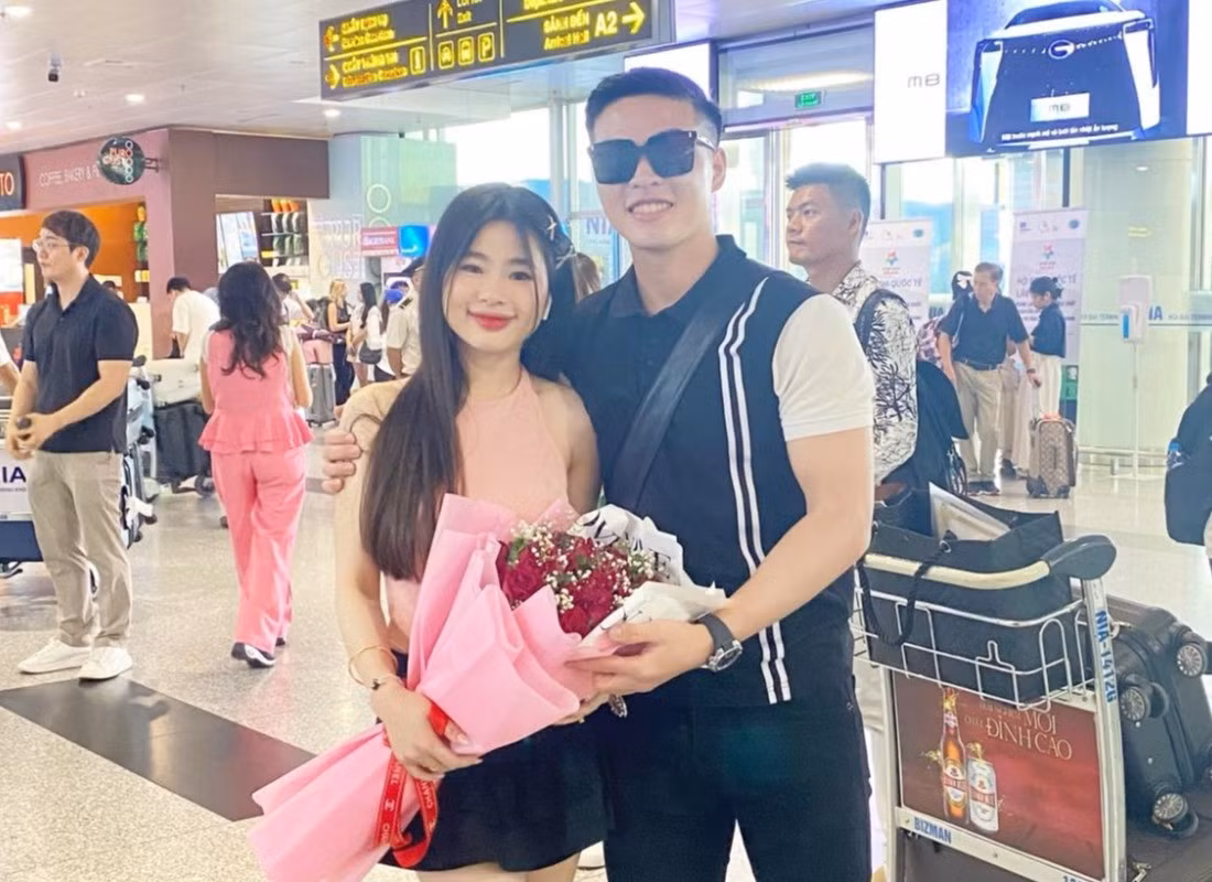 Yeu qua mang 4 nam, cap doi vua gap da lam le dam ngo