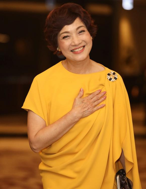 Lê Khanh được coi là biểu tượng nhan sắc của Hà thành - Hình 8 Le Khanh duoc coi la bieu tuong nhan sac cua Ha thanh-Hinh-8