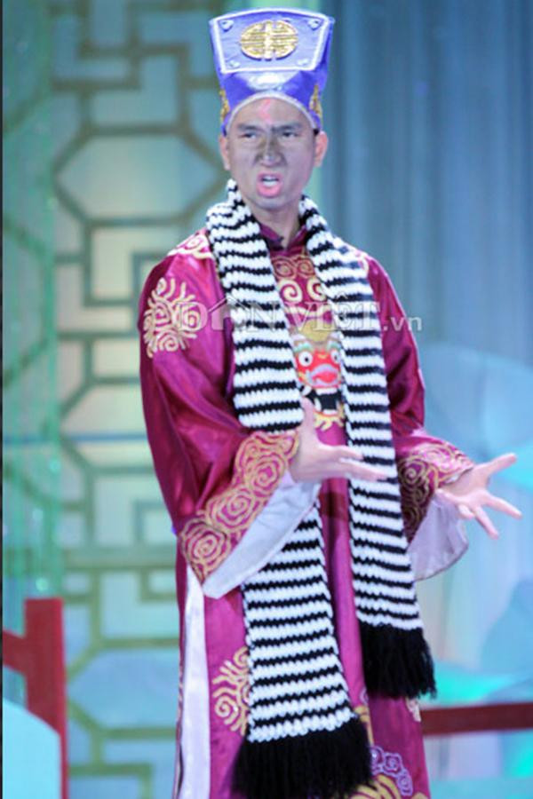 ##b###MC Thành Trung bén duyên với sân khấu Táo Quân bằng vai Táo Y tế trong hai năm 2007 - 2008. Dù đóng một vai Táo nhưng Thành Trung đã mang đến những màu sắc tươi mới và dí dỏm trong mỗi lần bước lên sân khấu. Tiếp sau đó, Thành Trung còn đảm nhận vai Táo Nông dân (2009), Táo Quy hoạch (2010) và vai người nhà Thiên Lôi (2011). Vai người nhà Thiên Lôi là một vai lạ của Táo Quân 2011 và cách thể hiện của nam Thành Trung này đã làm nhiều khán giả hết sức thỏa mãn bởi nói lên được những nỗi niềm của người dân hạ giới. Đến Táo Quân 2012, Thành Trung lại tiếp tục được vào vai Táo Điện lực. Đây cũng là năm ngành điện lực có nhiều vấn đề vì thế Thành Trung đã có rất nhiều đất để thể hiện vai này.