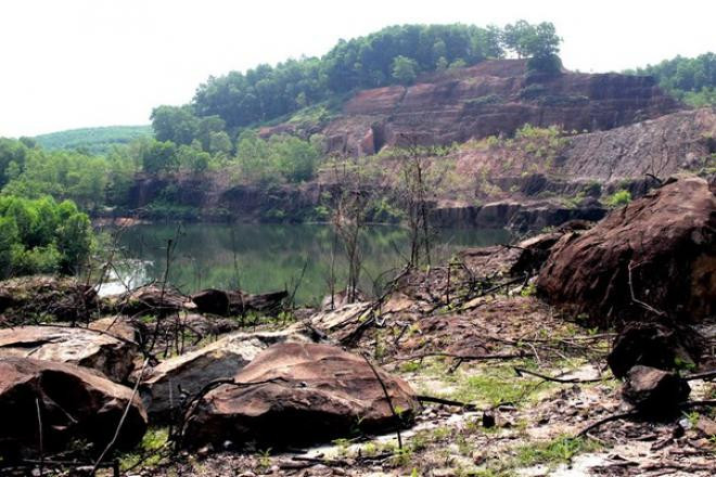 Tại Châu Bình, Quỳ Châu, Nghệ An từng khai thác được viên đá Ruby nặng 56 cara, bán được 560.000 USD vào năm 1994.