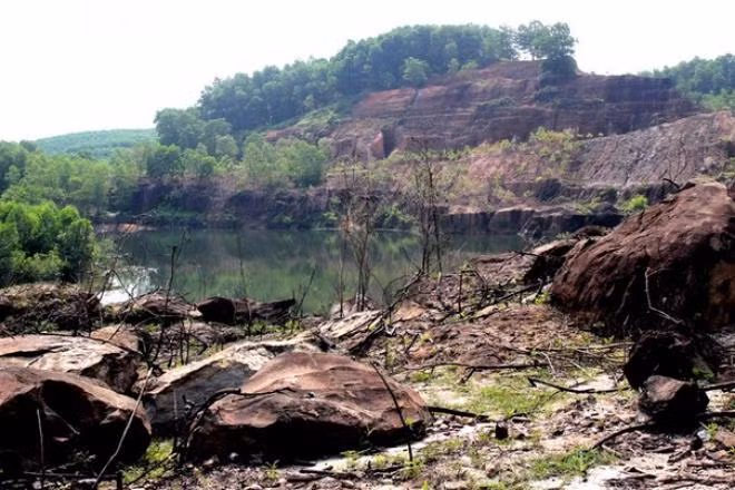 Tại Châu Bình, Quỳ Châu, Nghệ An từng khai thác được viên đá Ruby nặng 56 cara, bán được 560.000 USD vào năm 1994.