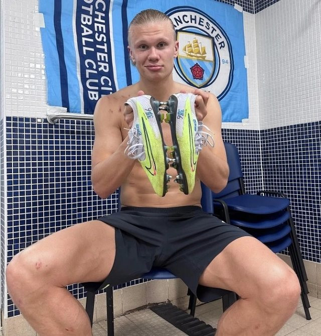 Dieu khoan giai phong hop dong cua tien dao Man City-Hinh-2