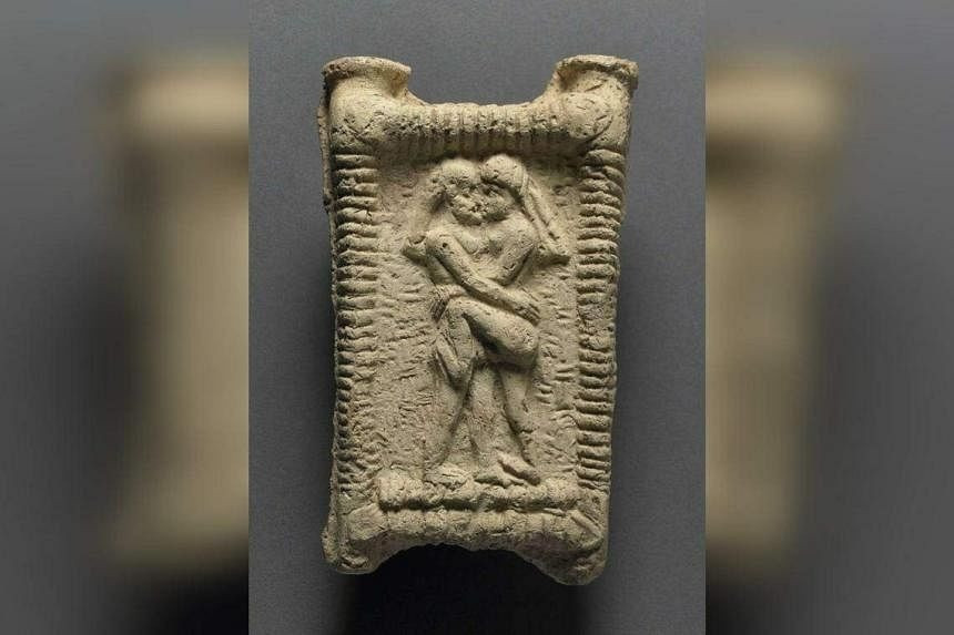 Nu hon dau tien trong lich su co tu 5.000 nam truoc