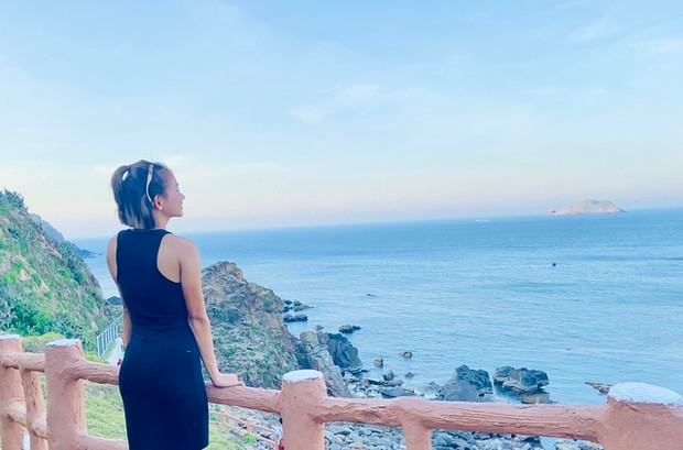 Nguyen Thi Oanh dien vay thuot tha, nhan sac ngot ngao-Hinh-7