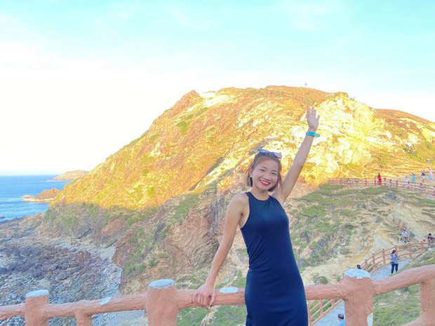 Nguyen Thi Oanh dien vay thuot tha, nhan sac ngot ngao-Hinh-6