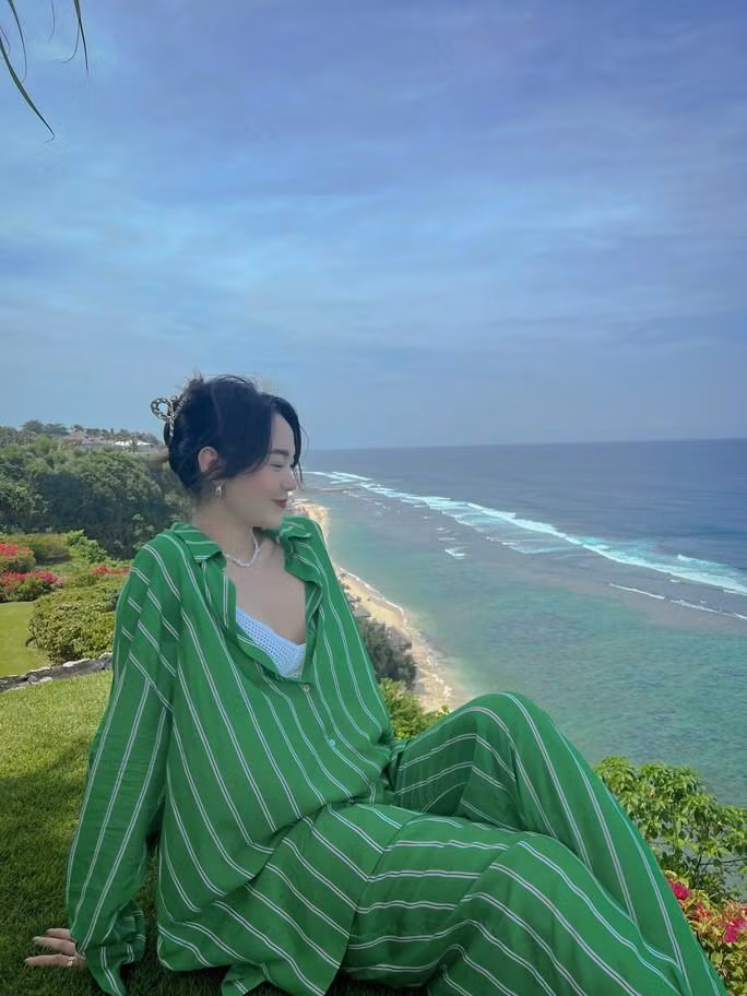 Chong Minh Hang chi duoc an sang cung vo khi di du lich-Hinh-11