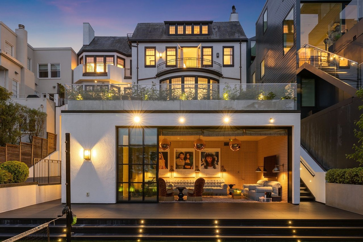 Ben trong can dinh thu 106 tuoi tri gia 36 trieu USD