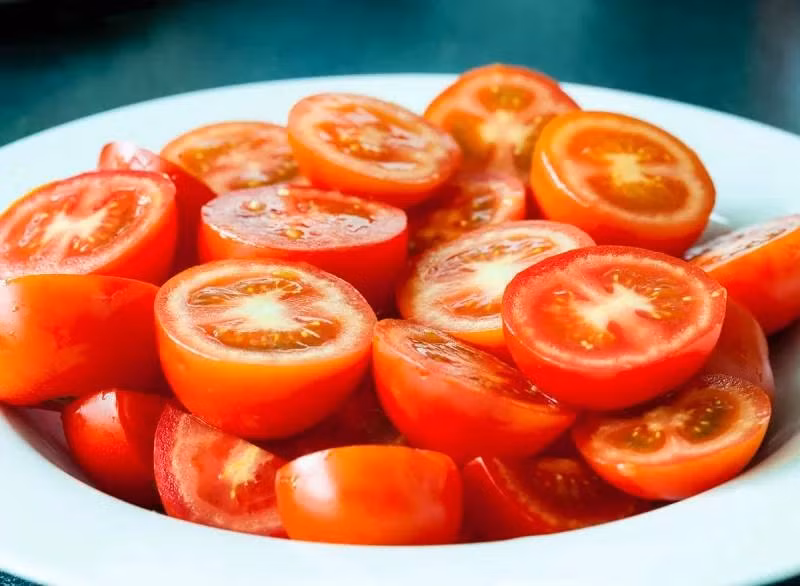 6 loi ich co the ban chua biet khi an ca chua-Hinh-2