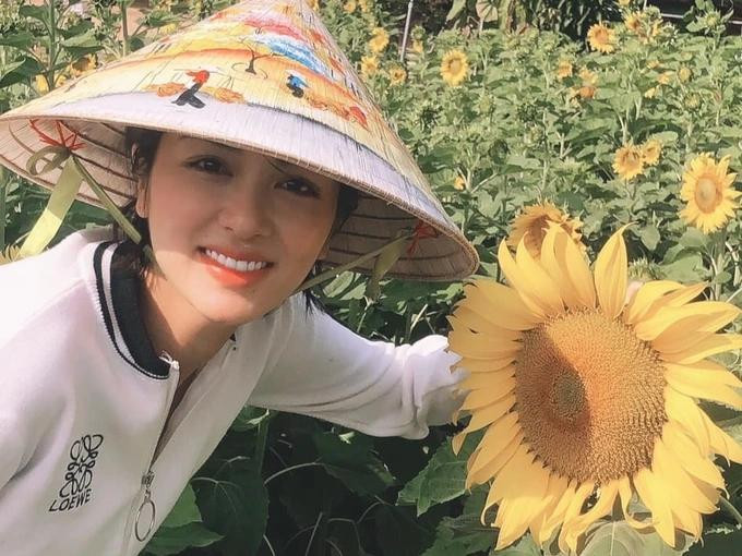 Loạt mỹ nhân Việt đông con: 'Nghiện' đẻ, chi tiền tỷ nuôi con - Hình 5 Loat my nhan Viet dong con: 'Nghien' de, chi tien ty nuoi con-Hinh-5