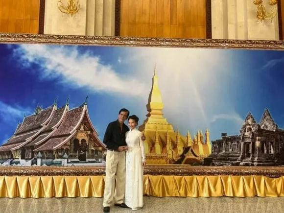 Mẹ Hà Hồ diện áo dài: Dáng nuột hơn cả con gái ảnh 3 Mẹ Hà Hồ diện áo dài: Dáng nuột hơn cả con gái ảnh 3