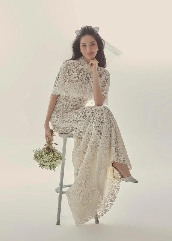 Mỹ nhân Việt được cầu hôn: Hà Hồ nức nở, Nhã Phương ngơ ngác - Hình 9 My nhan Viet duoc cau hon: Ha Ho nuc no, Nha Phuong ngo ngac-Hinh-9