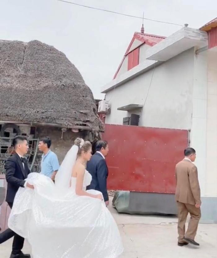 Su that dam cuoi mai nha la gay xon xao coi mang-Hinh-4