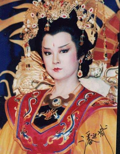 Bi an 61 buc tuong da khong dau truoc lang mo Vo Tac Thien-Hinh-6