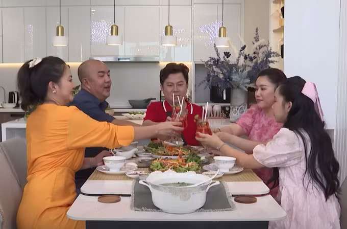 MC Anh Tho he lo ly do o an, khong gian song sang chanh-Hinh-2