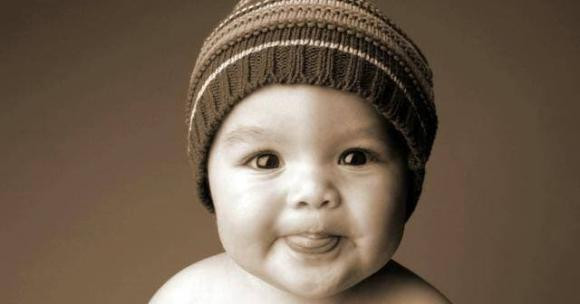 Tre em co not ruoi o vi tri nay la bieu tuong cua “phuoc lanh