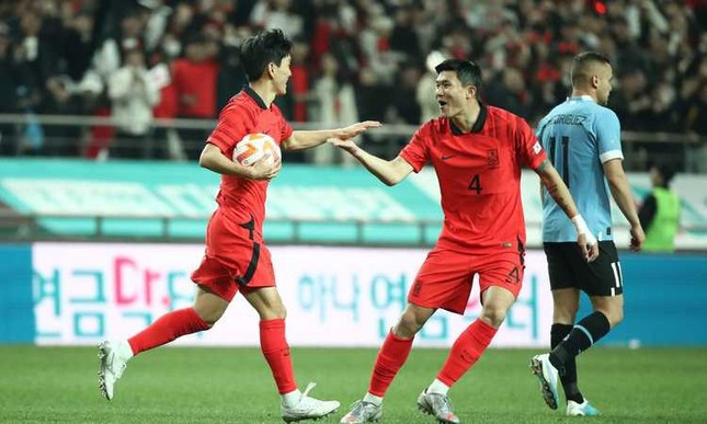 Nguyen nhan hai ngoi sao lon nhat cua DT Han Quoc cach mat nhau-Hinh-2