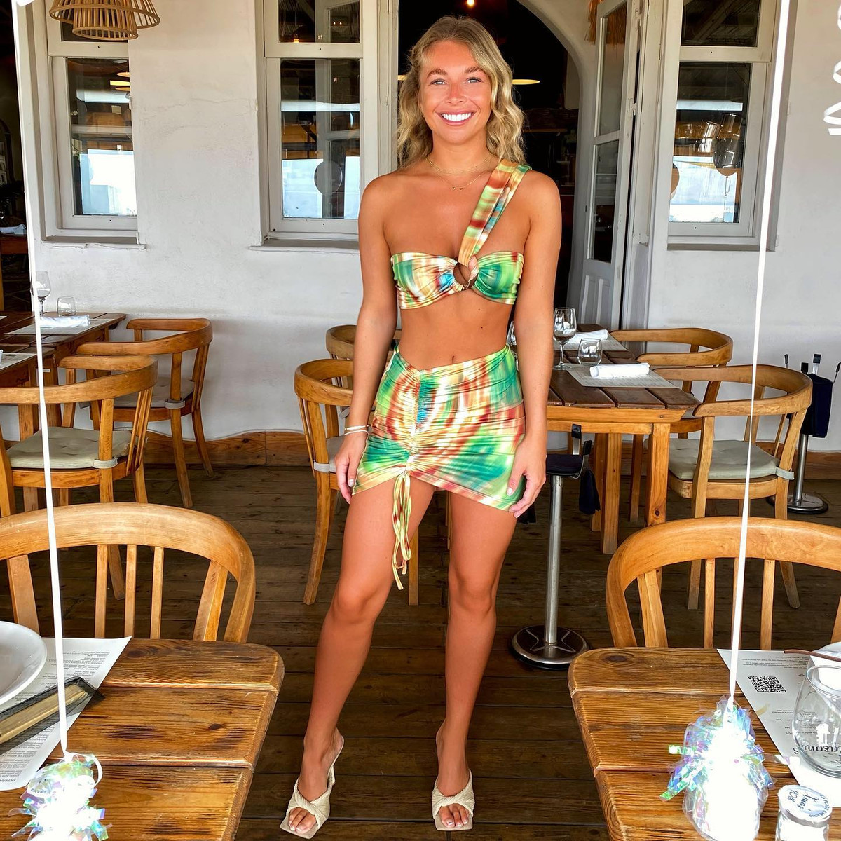 McTominay thành người may mắn khi người hâm mộ ca ngợi nàng WAG xinh đẹp - Hình 6 McTominay thanh nguoi may man khi nguoi ham mo ca ngoi nang WAG xinh dep-Hinh-6