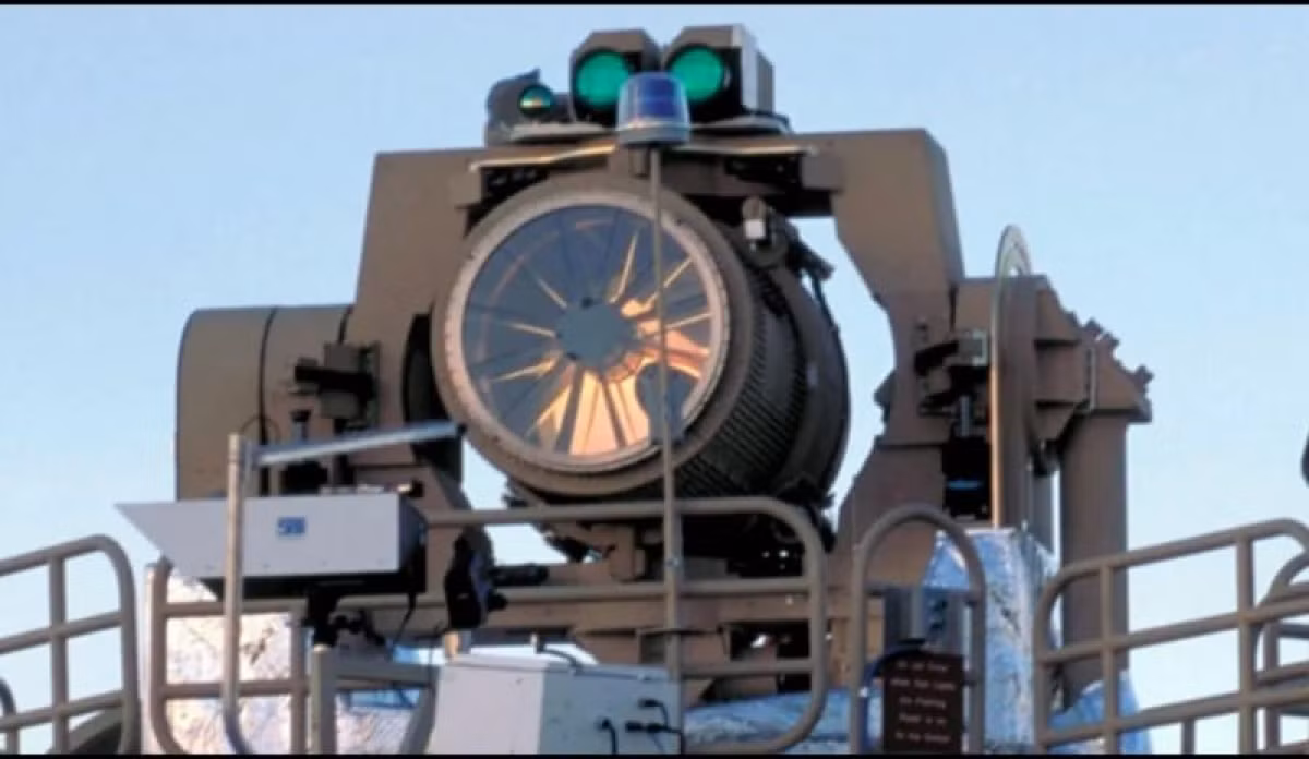 Sung laser cua Nga co gi ma “dot chay” UAV cam tu cua Ukraine?