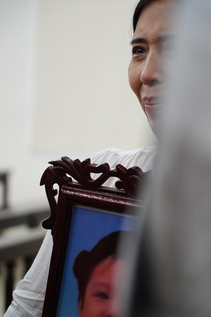 Bà ngoại bé gái bị bạo hành lần đầu trải lòng về cuộc đời của con - Hình 15 Ba ngoai be gai bi bao hanh lan dau trai long ve cuoc doi cua con-Hinh-15