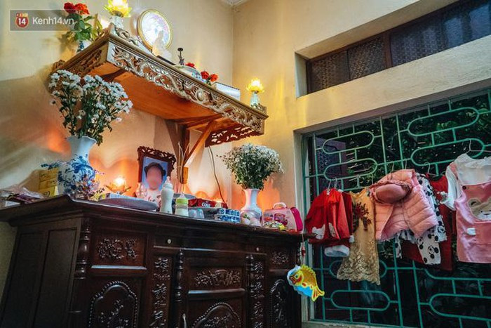 Bà ngoại bé gái bị bạo hành lần đầu trải lòng về cuộc đời của con - Hình 3 Ba ngoai be gai bi bao hanh lan dau trai long ve cuoc doi cua con-Hinh-3