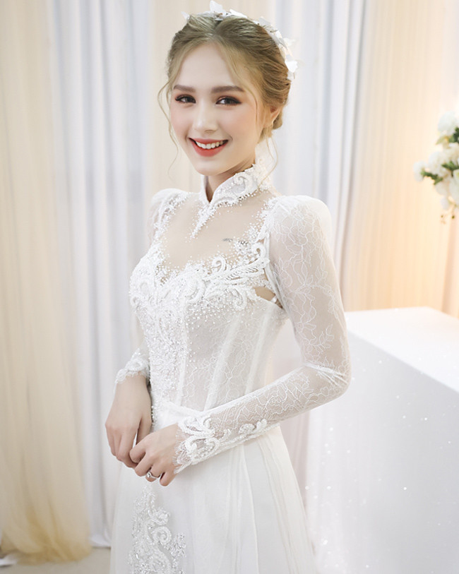 Cô dâu "chơi trội" nhất năm 2020 có lẽ là Trang Phạm (biệt danh Xoài Non) - vợ của streamer giàu nhất Việt Nam Xemesis.