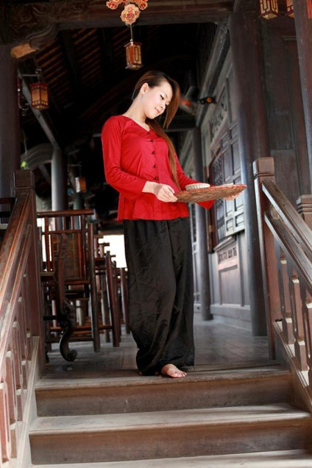 Việc trở thành Á khôi 1 Miss Đại học Bách khoa đã khiến Khánh Linh trở thành một nữ sinh nổi tiếng thực sự của trường. Khánh Linh có năng khiếu múa và luôn lấy đó làm thế mạnh trong các cuộc thi.