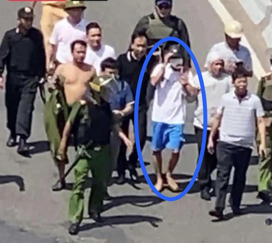 Tuoc danh hieu Cong an nhan dan nguyen dai uy cuop tiem vang o Hue