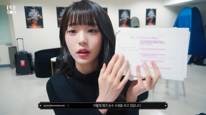 Nu idol 2k4 gay sot khi “tinh bo” lam MC dan ba ngoai ngu-Hinh-3