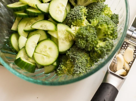 Loai rau quen thuoc bi ton du luong thuoc tru sau nhieu nhat-Hinh-4