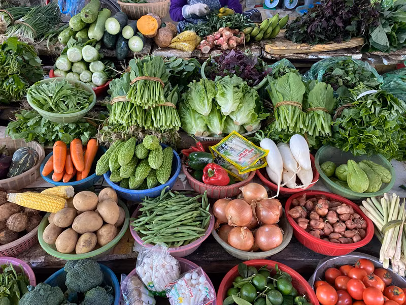 Loai rau quen thuoc bi ton du luong thuoc tru sau nhieu nhat