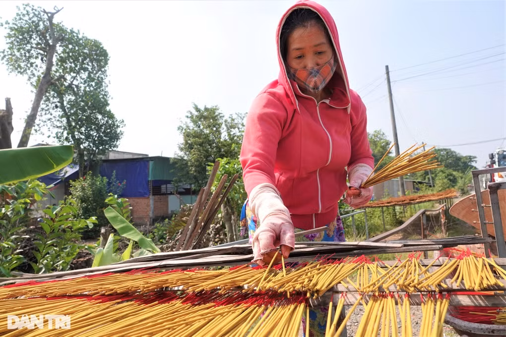 Thu phu huong tram diu hiu khac la, chu vua khoc rong-Hinh-4