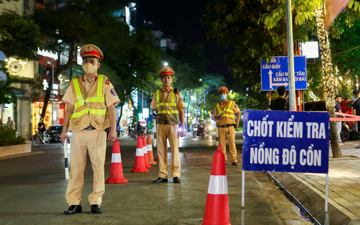 CSGT Ha Noi xu ly 73.446 tai xe vi pham nong do con