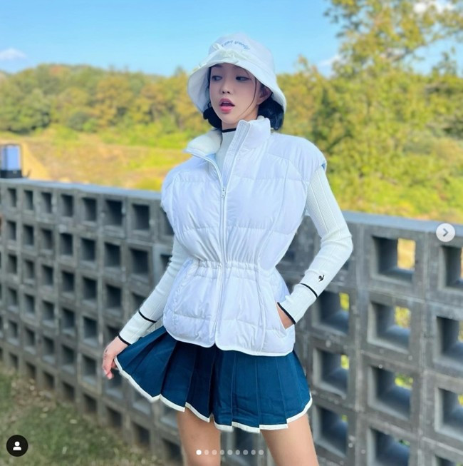 Người đẹp thường xuyên lên đồ với những bộ đồ tập vừa trẻ trung, quyến rũ lại vừa thanh lịch, khiến người ta lập tức liên tưởng tới hình ảnh của các quý cô nhà tài phiệt trong phim truyền hình Hàn Quốc.