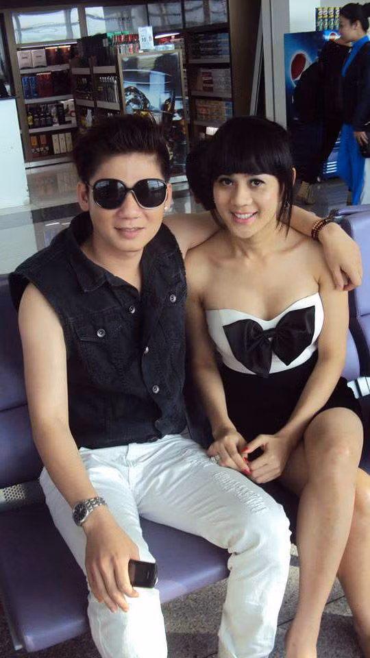 Từ khi công khai bạn trai và nhận con nuôi, cuộc sống của Lâm Chi Khanh đã trở nên đủ đầy và hạnh phúc như bao người con gái khác.